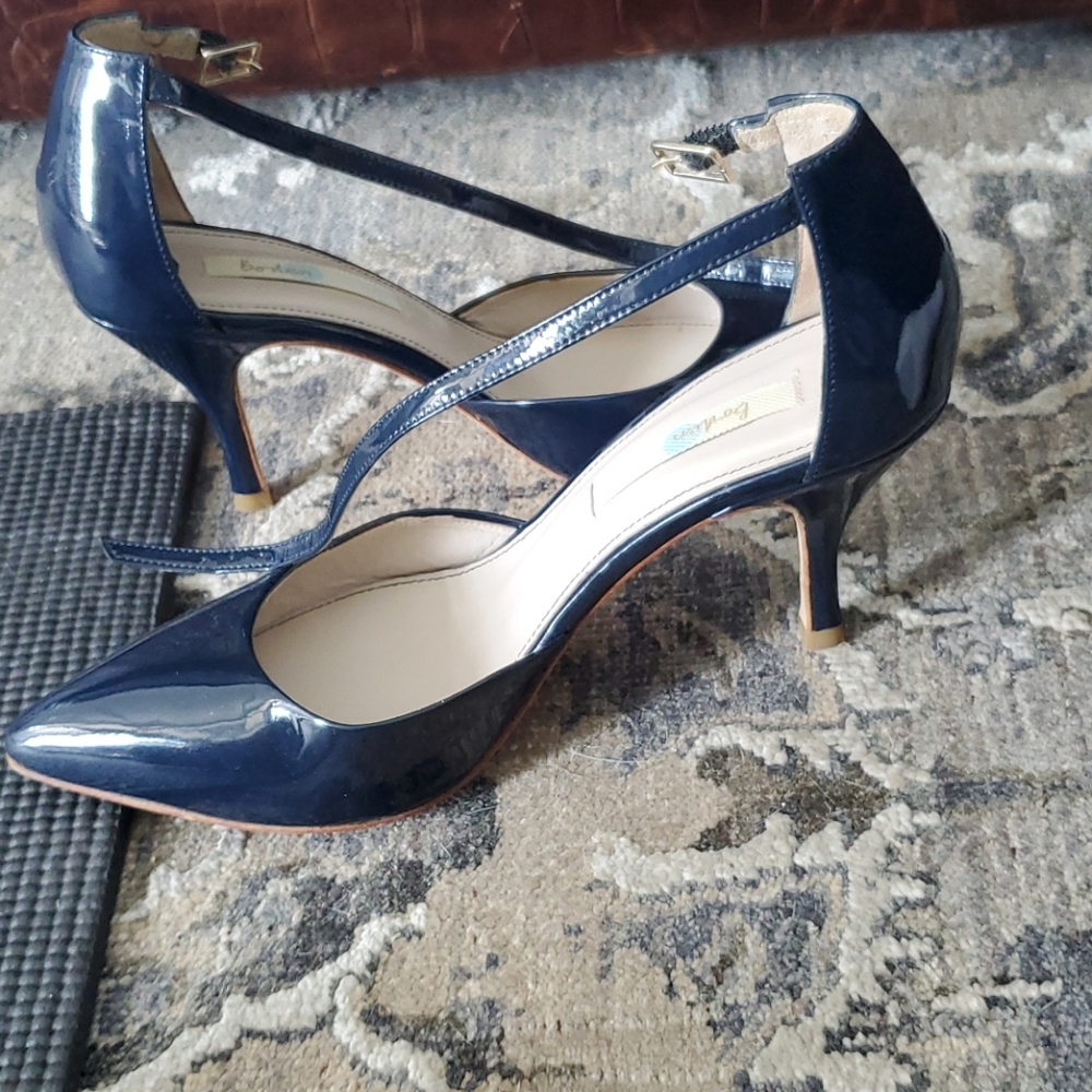 Shoes - Picture 3 of 4